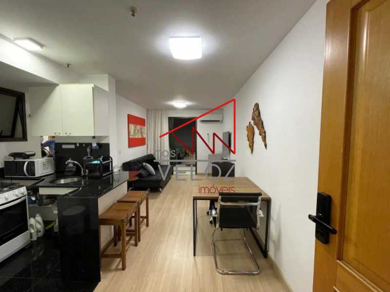 Apartamento à venda com 1 quarto, 40m² - Foto 1