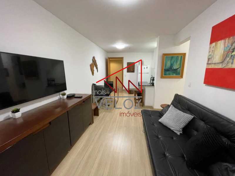 Apartamento à venda com 1 quarto, 40m² - Foto 11