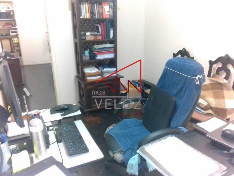 Apartamento à venda com 2 quartos, 70m² - Foto 10