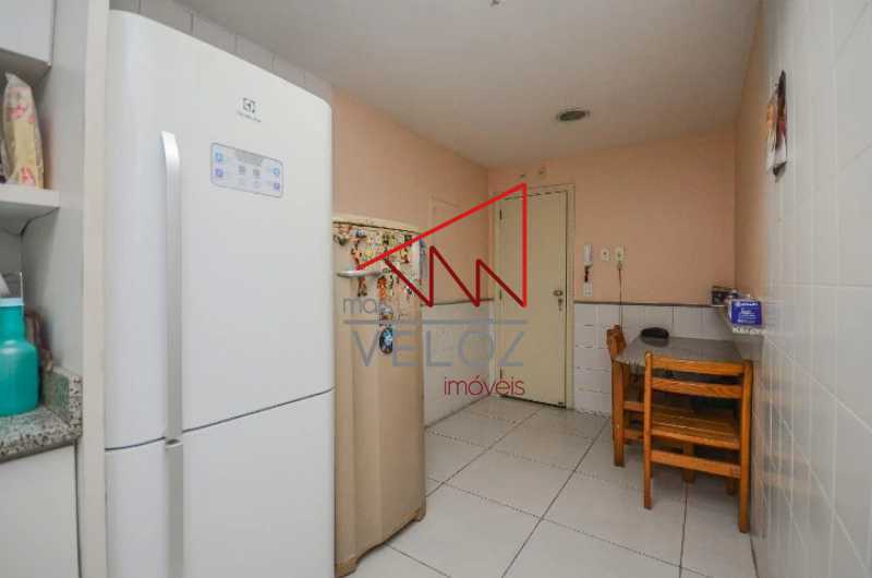 Apartamento à venda com 4 quartos, 198m² - Foto 6