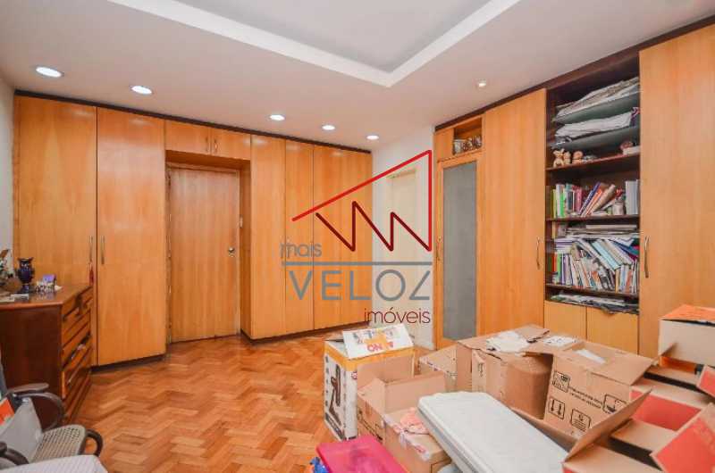 Apartamento à venda com 4 quartos, 198m² - Foto 7