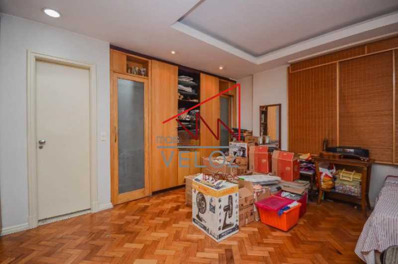 Apartamento à venda com 4 quartos, 198m² - Foto 15