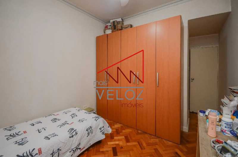 Apartamento à venda com 4 quartos, 198m² - Foto 16