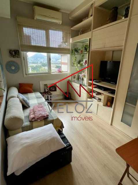 Apartamento à venda com 3 quartos, 83m² - Foto 3