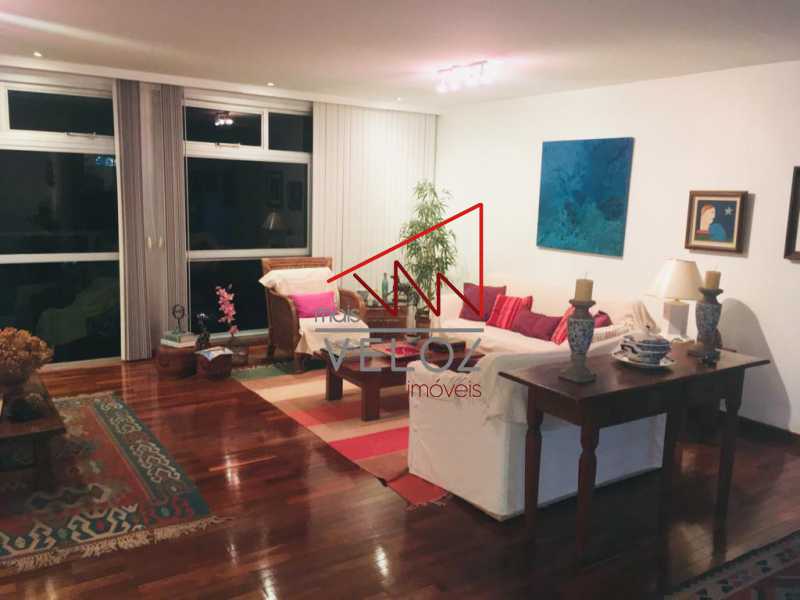 Apartamento à venda com 4 quartos, 166m² - Foto 2