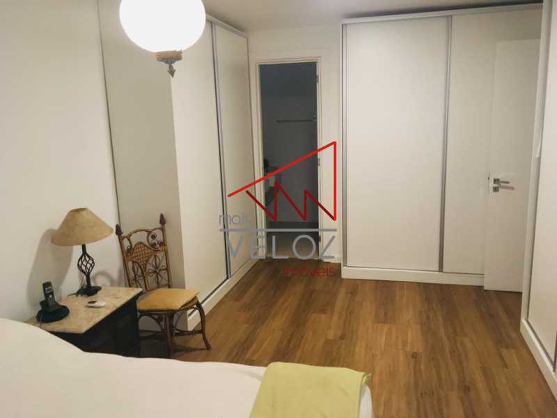 Apartamento à venda com 4 quartos, 166m² - Foto 3