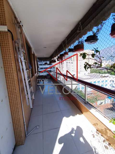 Apartamento à venda com 4 quartos, 233m² - Foto 25