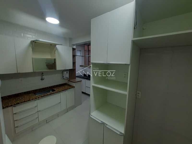 Apartamento à venda com 2 quartos, 70m² - Foto 5