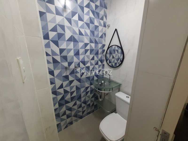 Apartamento à venda com 2 quartos, 70m² - Foto 14