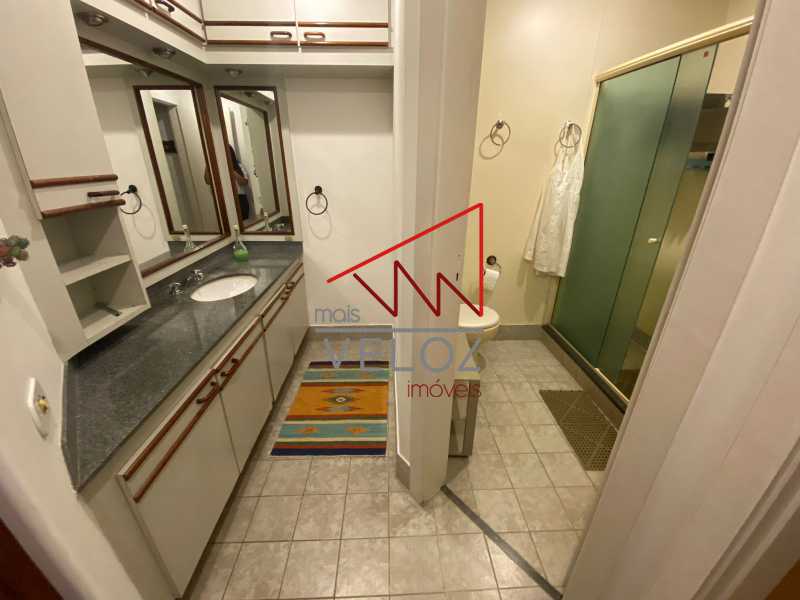 Apartamento à venda com 2 quartos, 77m² - Foto 11