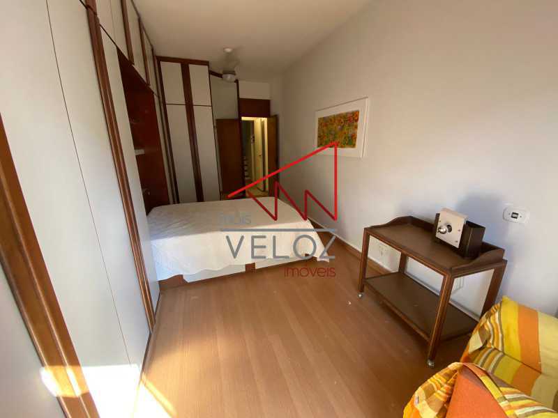 Apartamento à venda com 2 quartos, 77m² - Foto 17