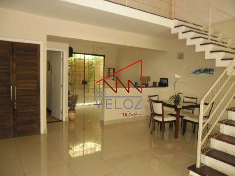 Casa à venda com 3 quartos, 320m² - Foto 11