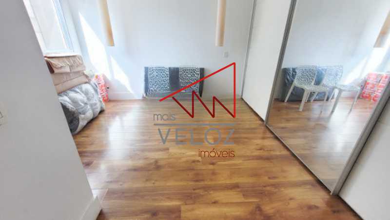 Apartamento à venda com 2 quartos, 83m² - Foto 4