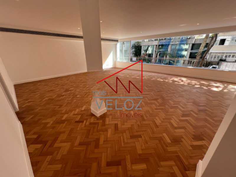 Apartamento à venda com 3 quartos, 230m² - Foto 5