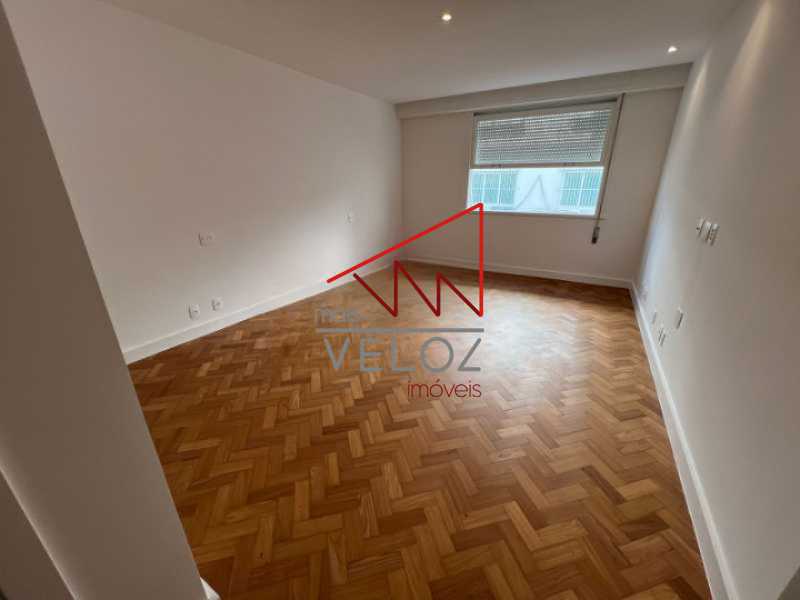 Apartamento à venda com 3 quartos, 230m² - Foto 8