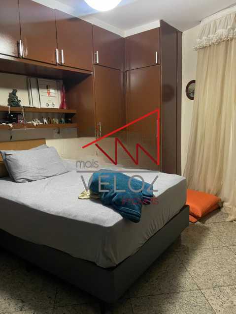 Apartamento à venda com 3 quartos, 140m² - Foto 11