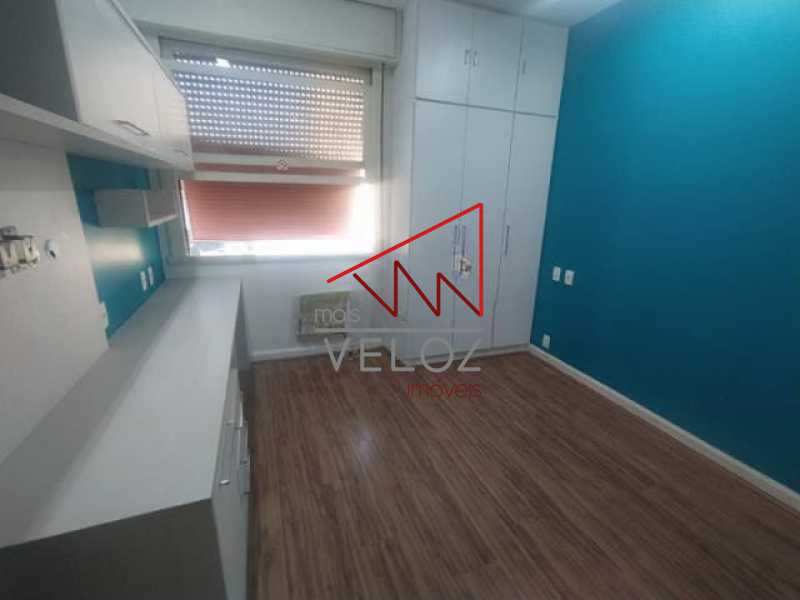 Apartamento à venda com 3 quartos, 134m² - Foto 9