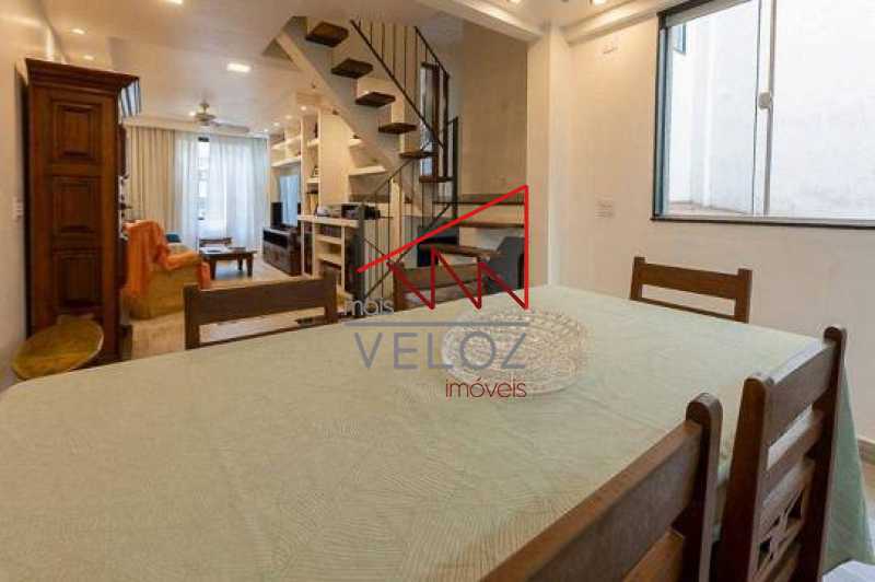 Casa de Vila à venda com 3 quartos, 183m² - Foto 4