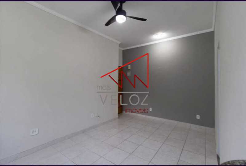 Apartamento à venda com 1 quarto, 24m² - Foto 2