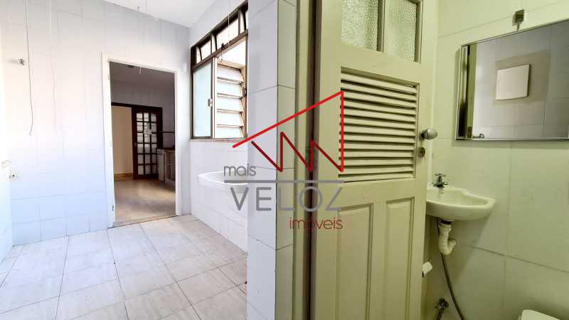 Apartamento à venda com 3 quartos, 133m² - Foto 18