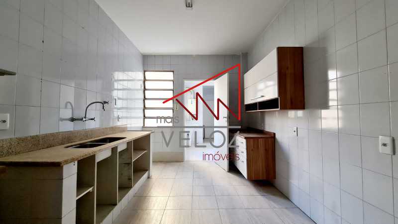 Apartamento à venda com 3 quartos, 133m² - Foto 17