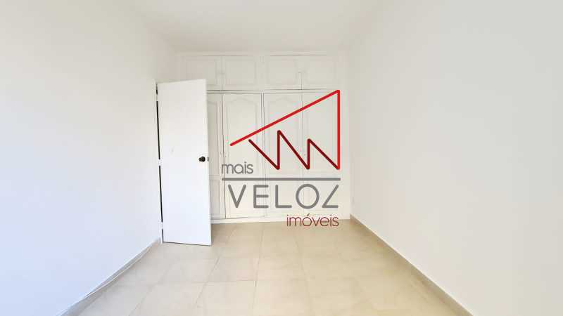 Apartamento à venda com 3 quartos, 133m² - Foto 13