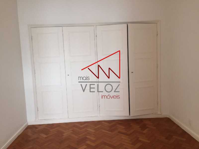 Apartamento à venda com 4 quartos, 240m² - Foto 5