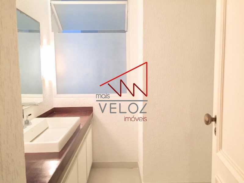 Apartamento à venda com 4 quartos, 240m² - Foto 9