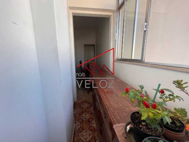 Apartamento à venda com 2 quartos, 61m² - Foto 9