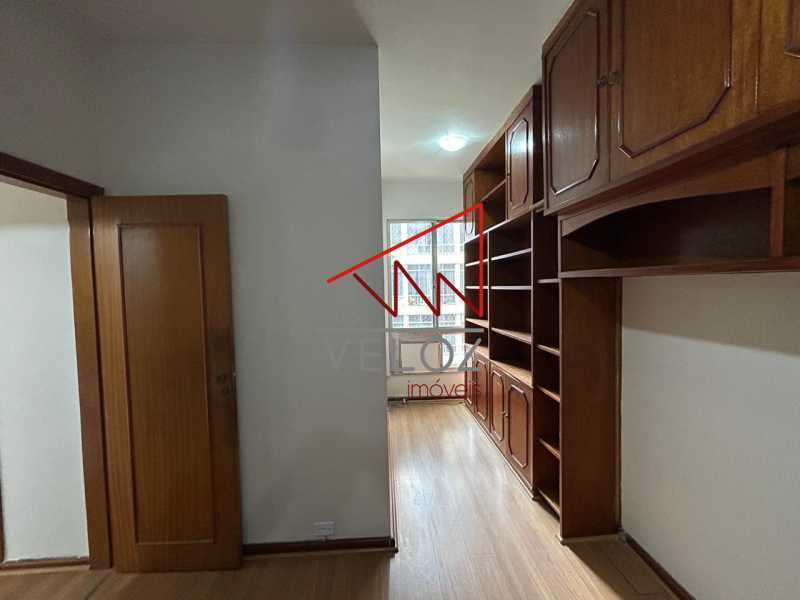 Apartamento à venda com 2 quartos, 80m² - Foto 11