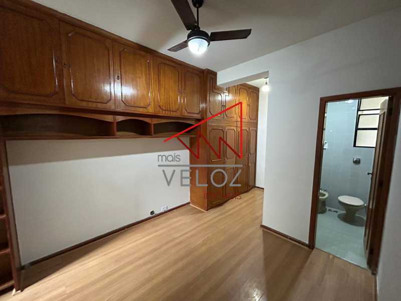 Apartamento à venda com 2 quartos, 80m² - Foto 7