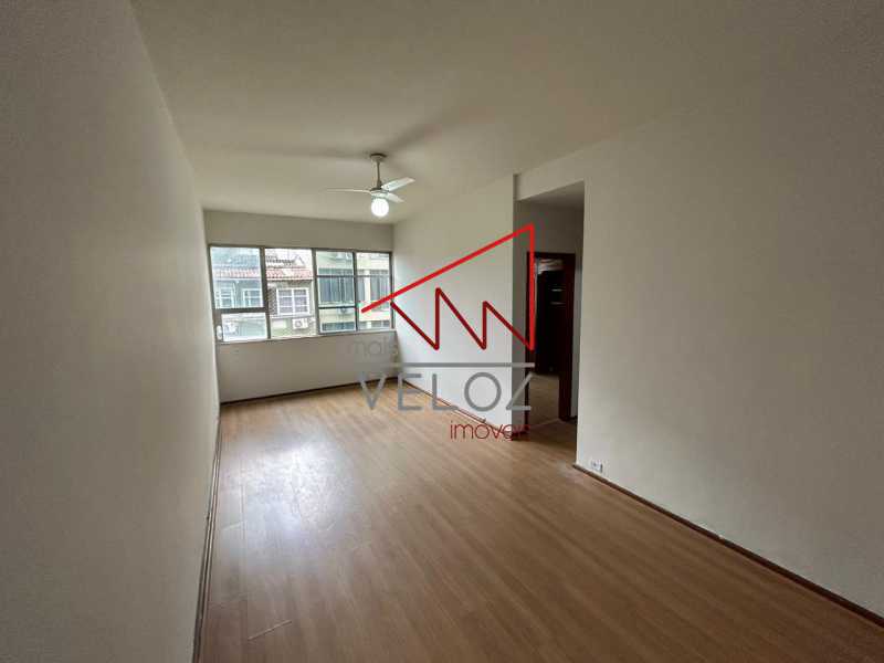 Apartamento à venda com 2 quartos, 80m² - Foto 1