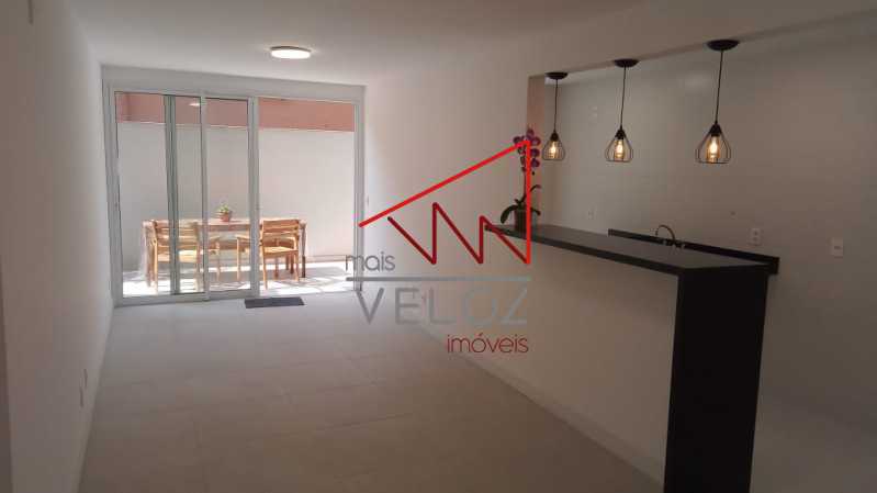 Apartamento à venda com 2 quartos, 102m² - Foto 9