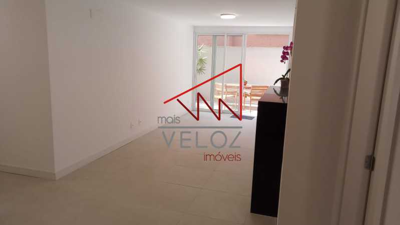 Apartamento à venda com 2 quartos, 102m² - Foto 17