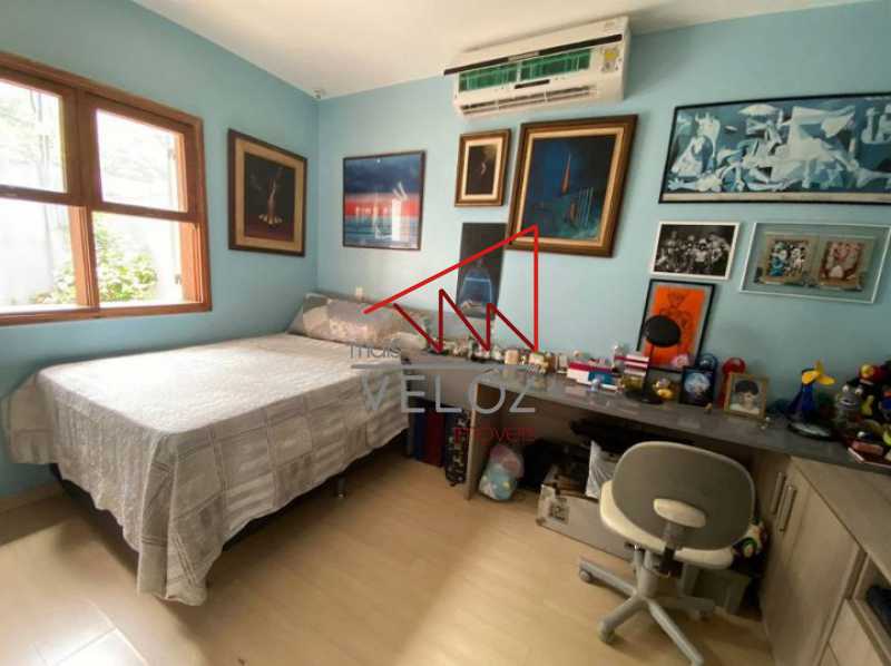 Casa à venda com 4 quartos, 370m² - Foto 14