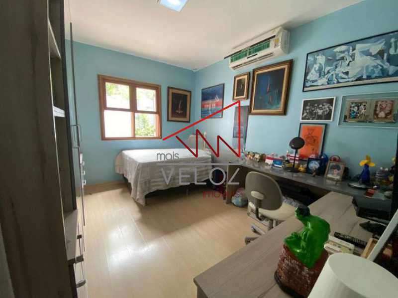 Casa à venda com 4 quartos, 370m² - Foto 17