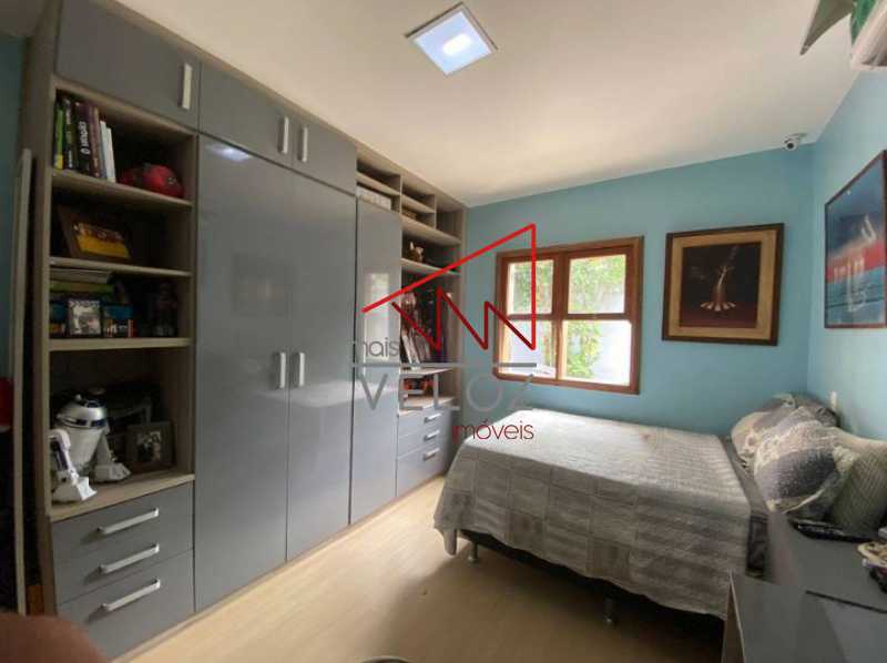 Casa à venda com 4 quartos, 370m² - Foto 18