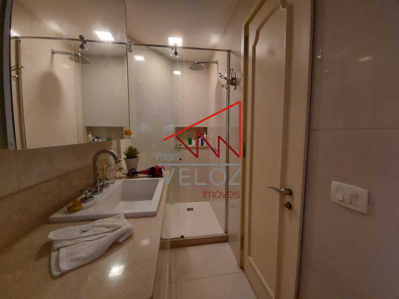 Apartamento à venda com 4 quartos, 232m² - Foto 11