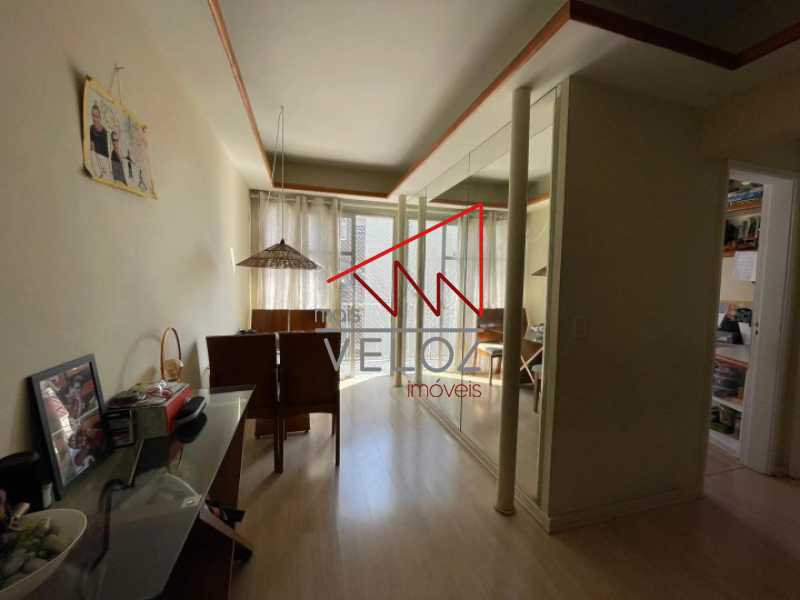 Apartamento à venda com 2 quartos, 75m² - Foto 4