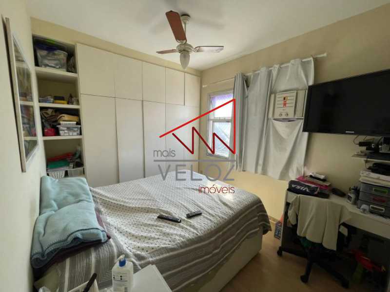 Apartamento à venda com 2 quartos, 75m² - Foto 10