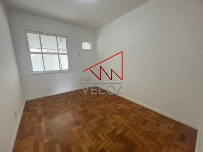 Apartamento à venda com 2 quartos, 66m² - Foto 4