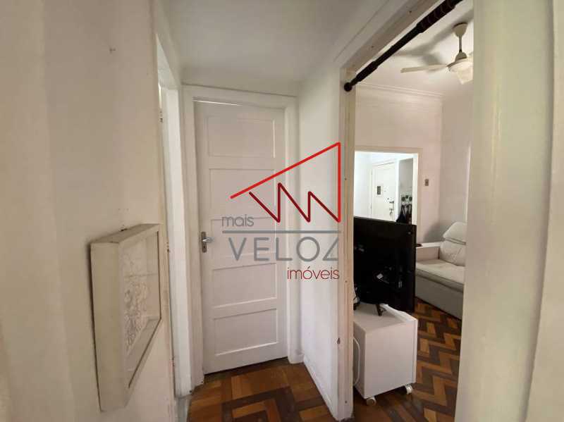 Apartamento à venda com 2 quartos, 68m² - Foto 9