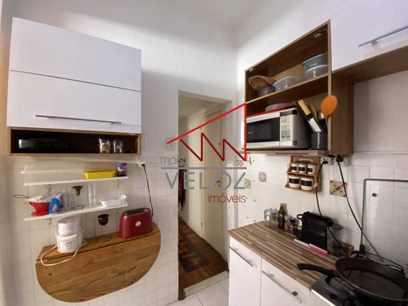 Apartamento à venda com 2 quartos, 68m² - Foto 25