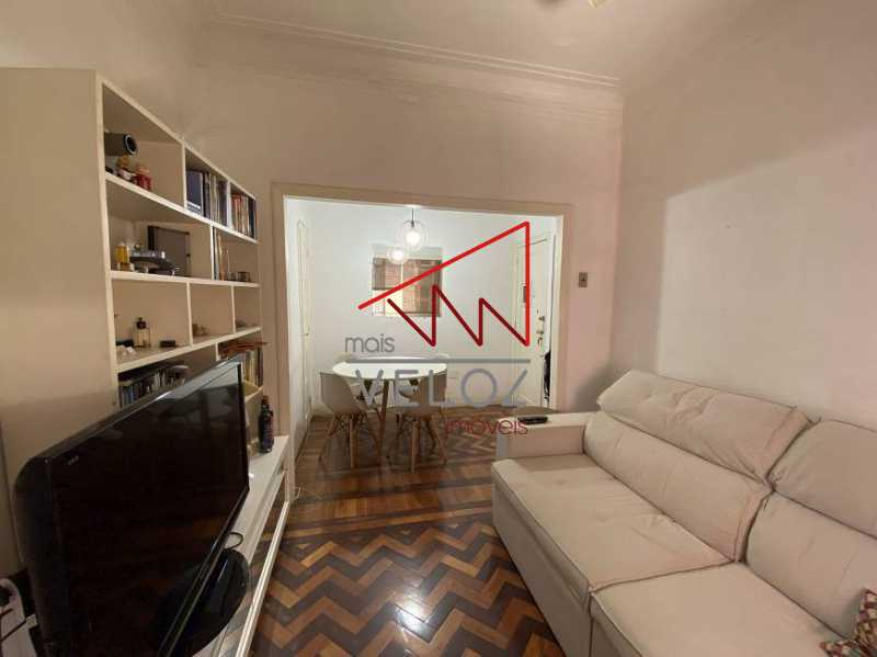 Apartamento à venda com 2 quartos, 68m² - Foto 1