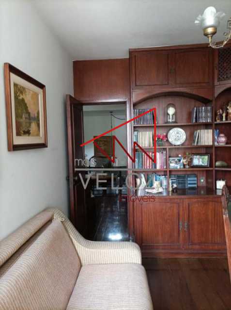 Apartamento à venda com 3 quartos, 134m² - Foto 2