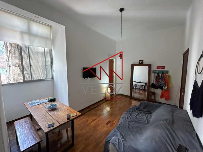 Apartamento à venda com 2 quartos, 57m² - Foto 2