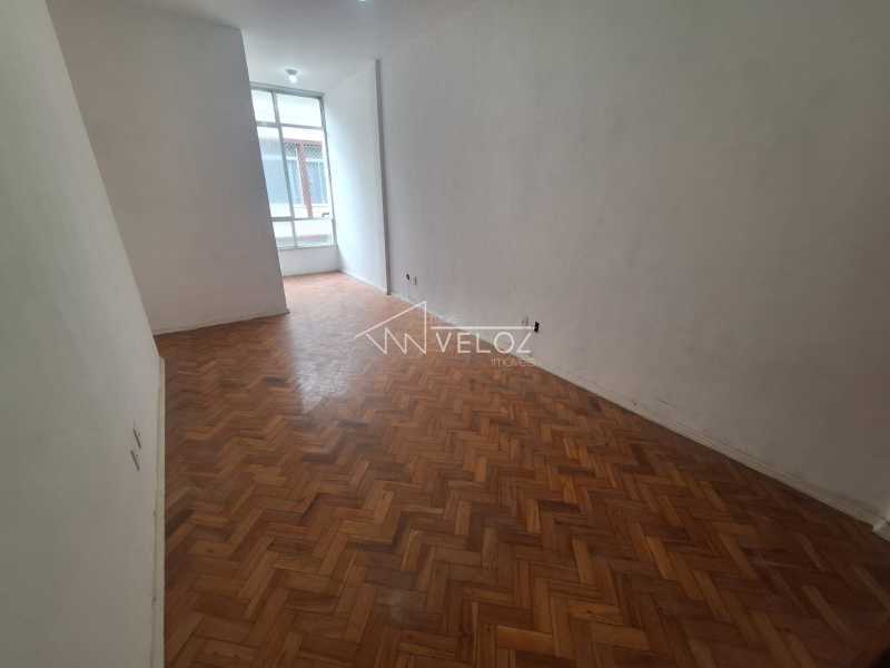 Apartamento à venda com 2 quartos, 64m² - Foto 1