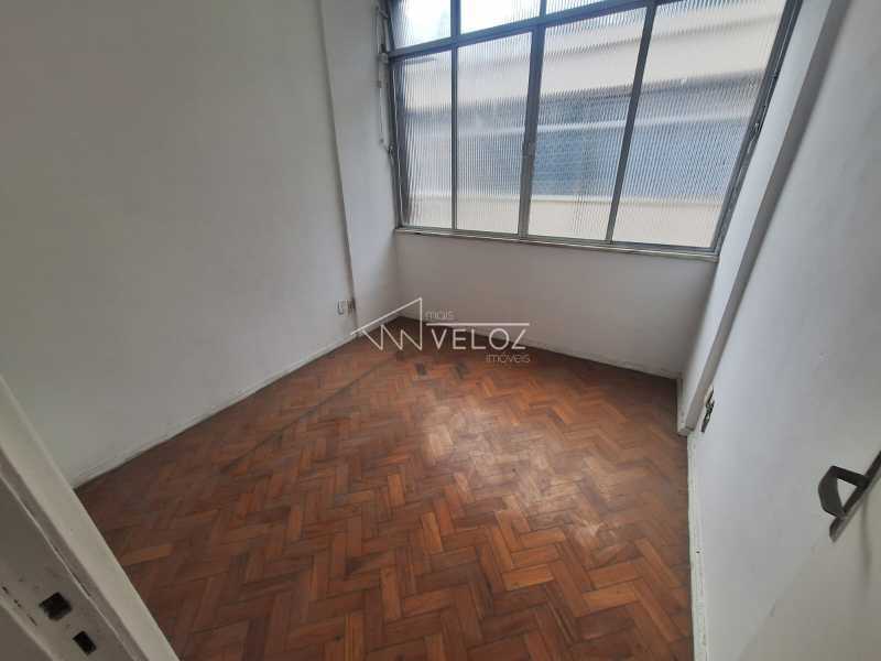 Apartamento à venda com 2 quartos, 64m² - Foto 3