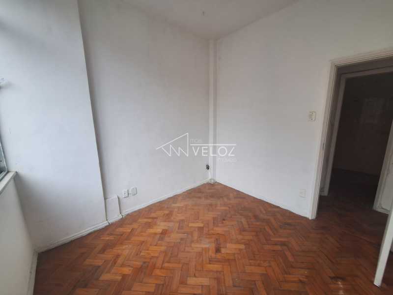 Apartamento à venda com 2 quartos, 64m² - Foto 11