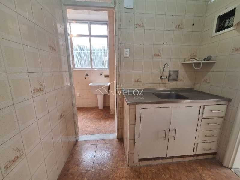 Apartamento à venda com 2 quartos, 64m² - Foto 19